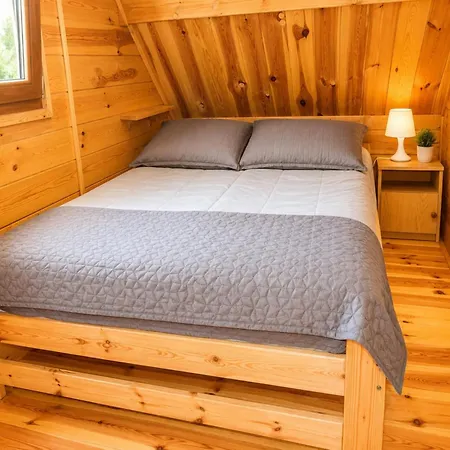 Homes For 5 People Near The Sea *